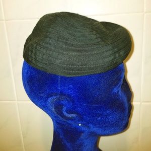 VINTAGE WOMENS BERET STYLE BLACK HAT SZ 22